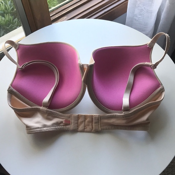 Victoria’s Secret Push-Up Bra - Picture 2 of 3